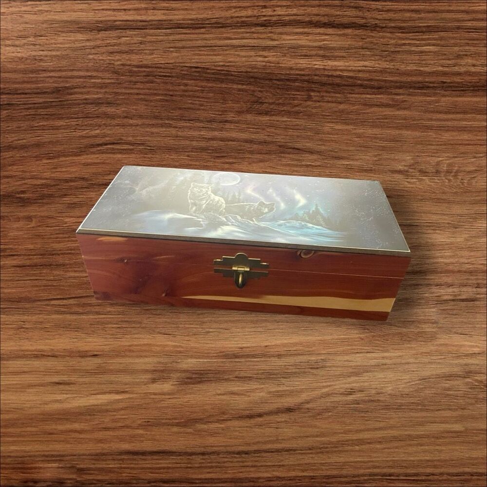 Beautiful Brown Wolves In The Moonlight Wooden Cedar Box - Picture 4 of 14